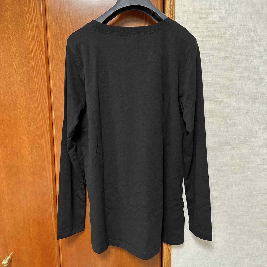 タグ付未着用　香水パールリボン　ロンT 黒 レディースのトップス(Tシャツ(長袖/七分))の商品写真
