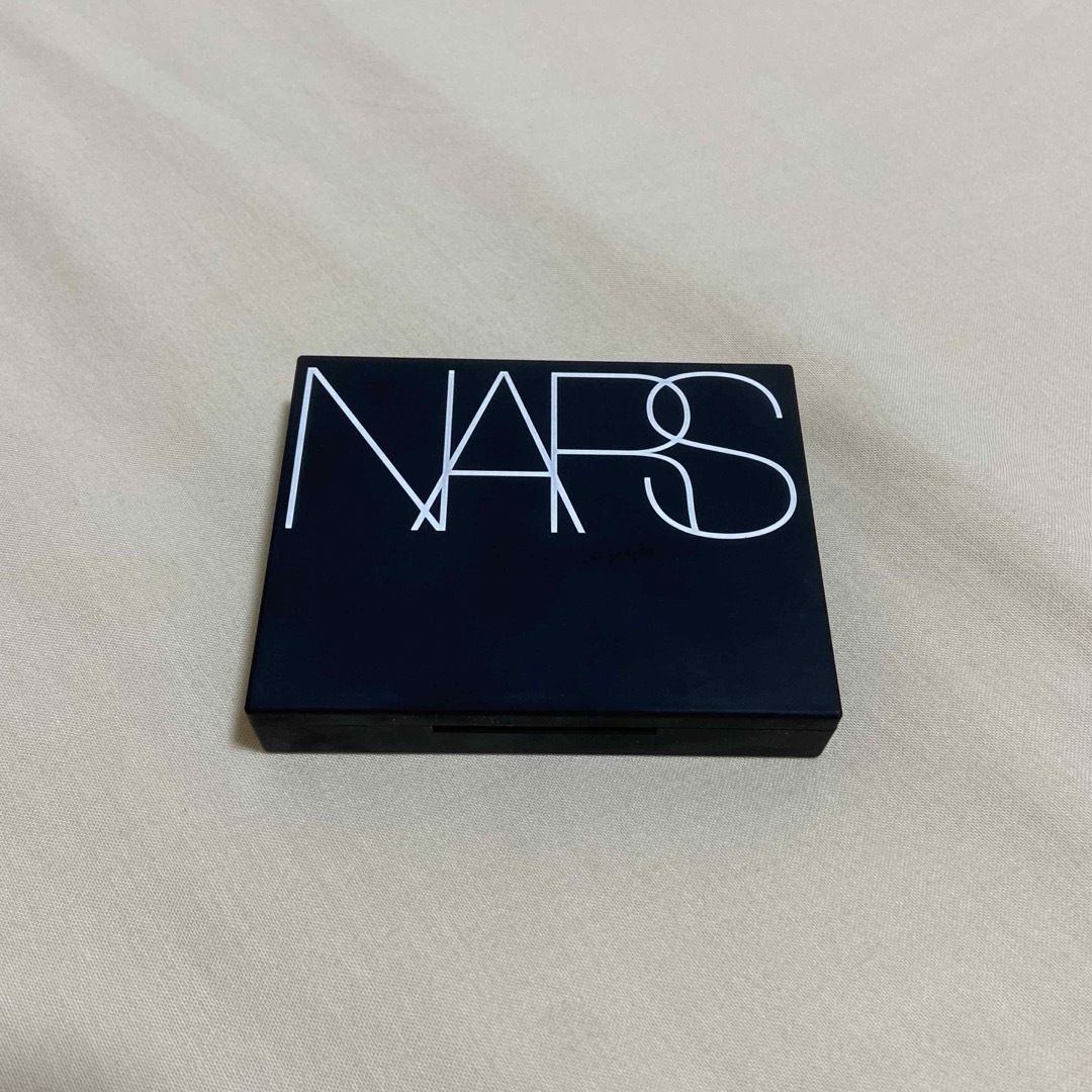 NARS(ナーズ)のNARS パウダー コスメ/美容のベースメイク/化粧品(フェイスパウダー)の商品写真