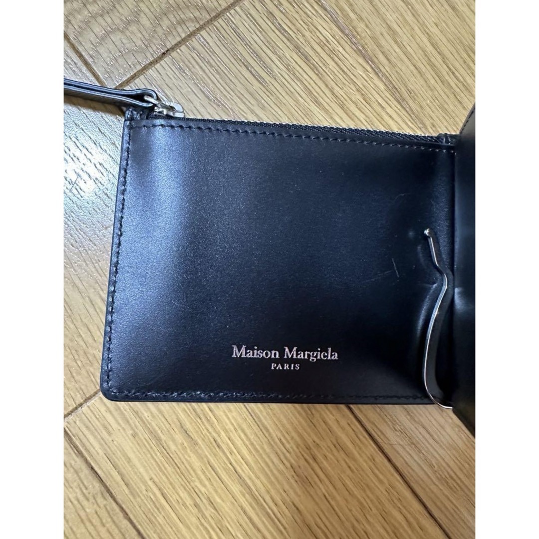 Maison Martin Margiela(マルタンマルジェラ)のメゾンマルジェラ マネークリップ 二つ折り財布  ミニ財布 レザ メンズのファッション小物(折り財布)の商品写真