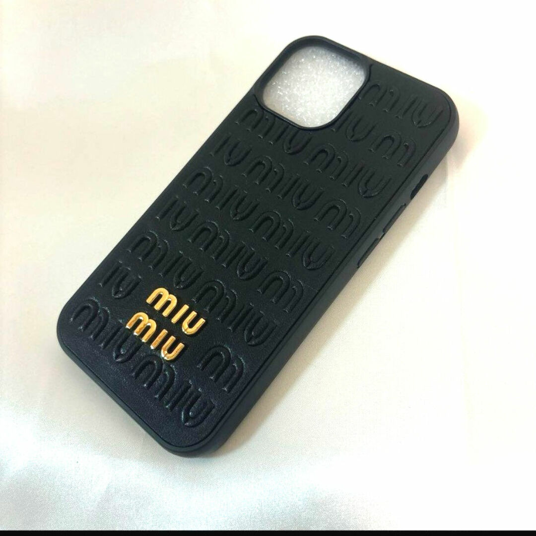 miumiu(ミュウミュウ)のmiumiu ミュウミュウ iPhoneケース iPhone15 スマホ/家電/カメラのスマホアクセサリー(iPhoneケース)の商品写真