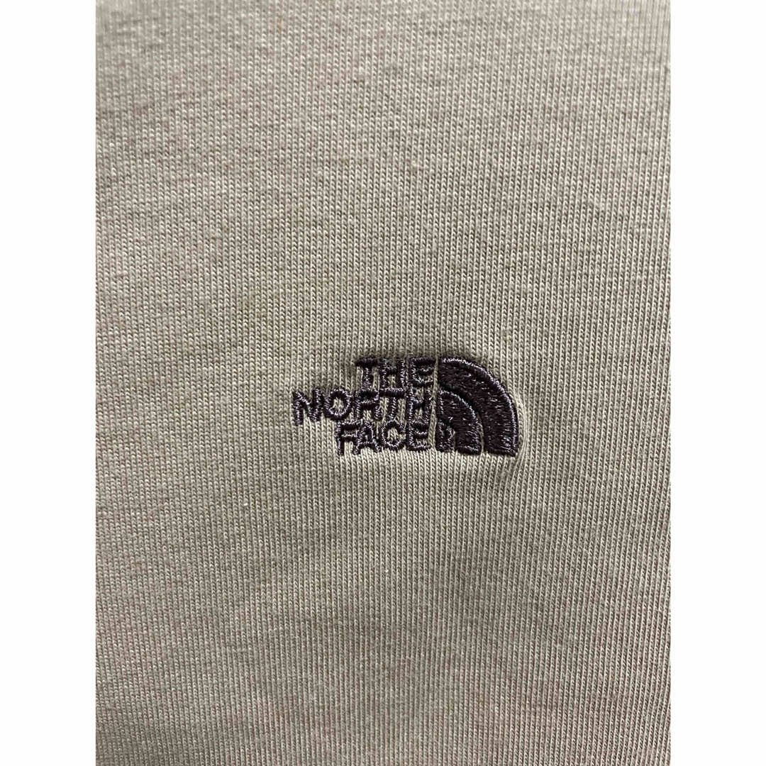 THE NORTH FACE(ザノースフェイス)のノースフェイス　茶　ブラウン　Tシャツ　レディース　ワンポイント レディースのトップス(Tシャツ(半袖/袖なし))の商品写真