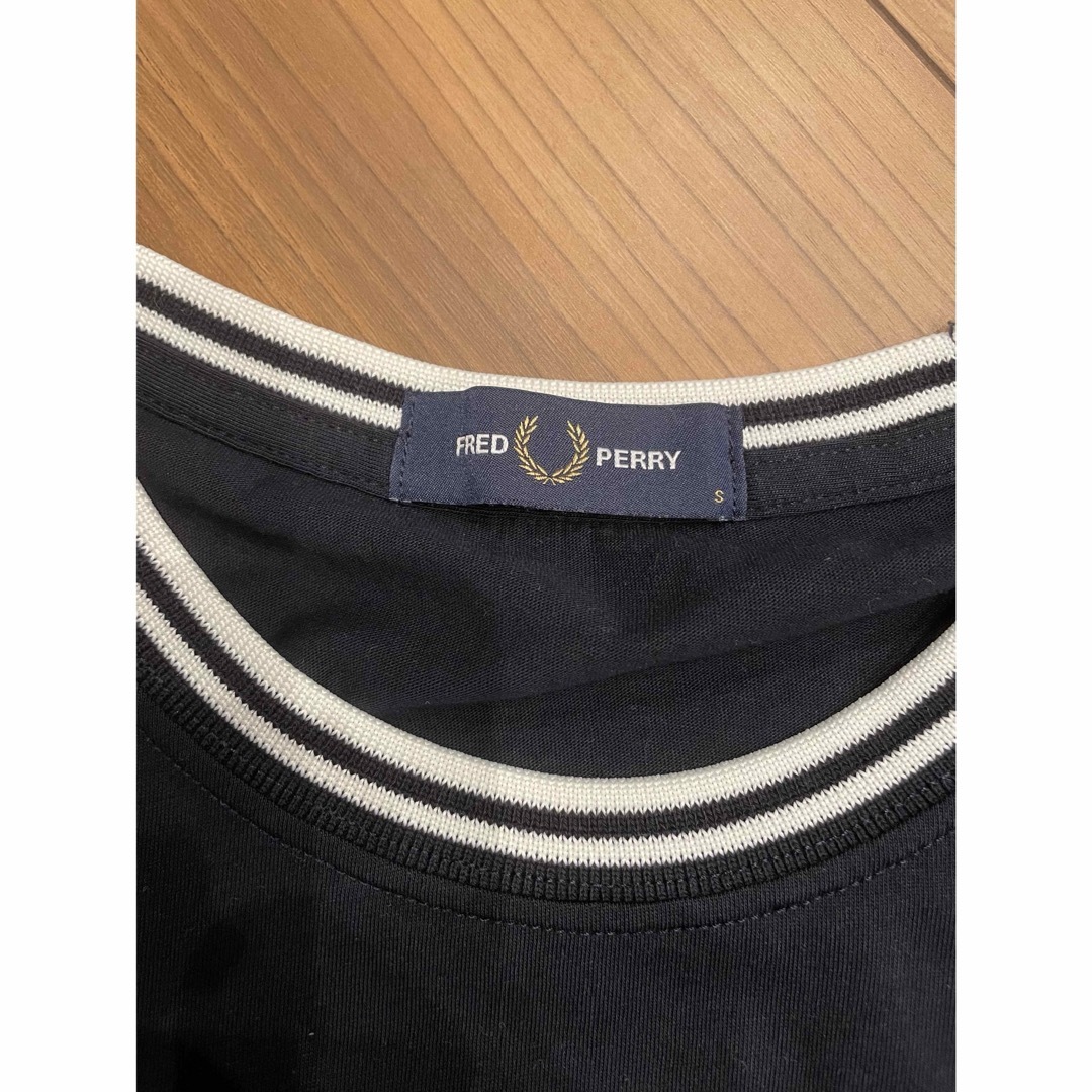 FRED PERRY(フレッドペリー)のフレッドペリー　一度着用　Tシャツ レディースのトップス(Tシャツ(半袖/袖なし))の商品写真