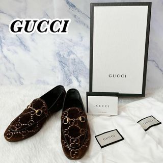 グッチ(Gucci)の美品　GUCCI  ヨルダーン ベロアGG ホースビット　ローファー ブラウン(ローファー/革靴)