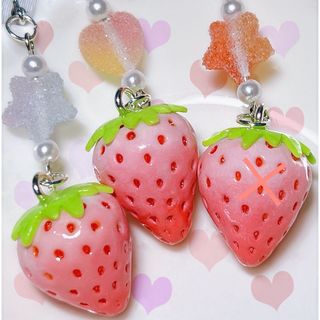 ピンク　いちご　チャーム🍓(バッグチャーム)