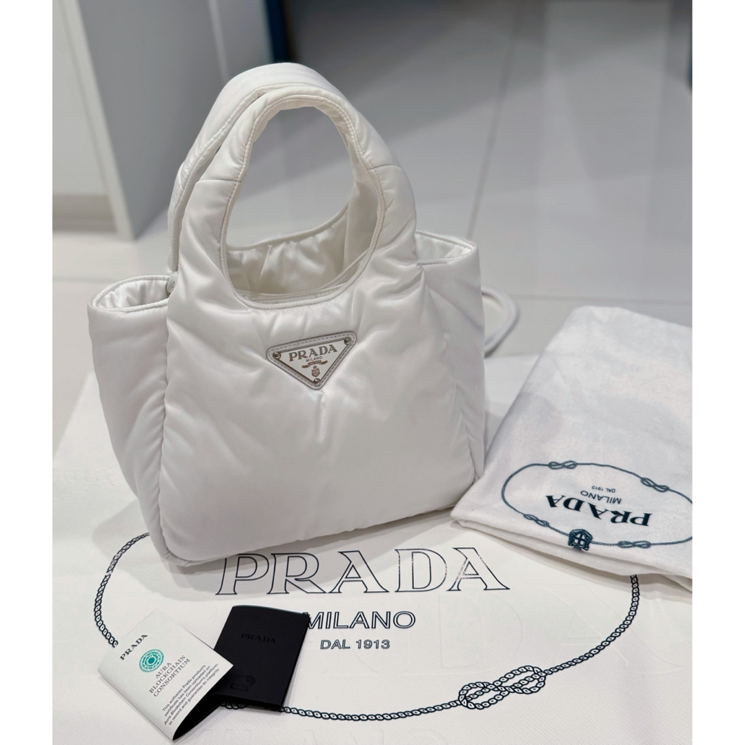 PRADA(プラダ)のPRADA（プラダ） ソフト パデッドナッパレザー ミニハンドバッグ レディースのバッグ(トートバッグ)の商品写真