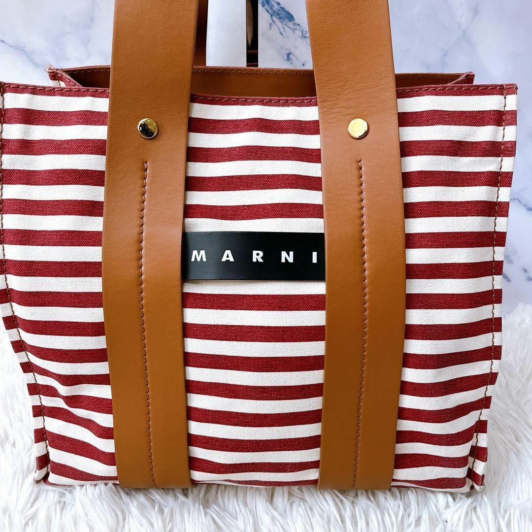 Marni(マルニ)の良品　MARNI マルニ　ボーダー  キャンバス　トートバッグ　レッド レディースのバッグ(トートバッグ)の商品写真