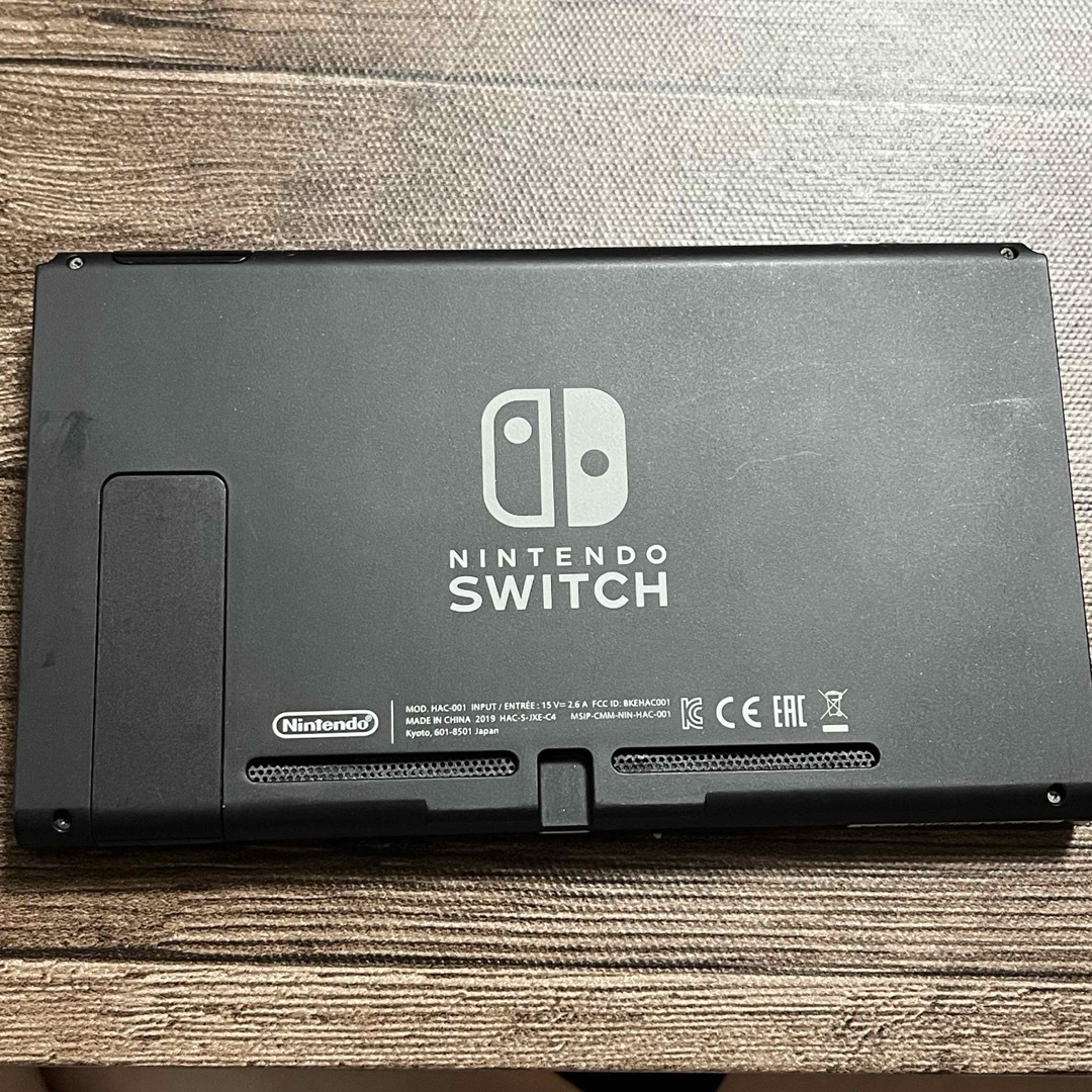 Nintendo Switch(ニンテンドースイッチ)のNintendo switch 旧型　液晶本体　2018年製　任天堂スイッチ エンタメ/ホビーのゲームソフト/ゲーム機本体(家庭用ゲーム機本体)の商品写真