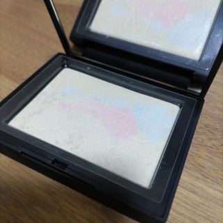 ナーズ(NARS)のNARS　ライトリフレクティングプリズマティックパウダー(フェイスパウダー)