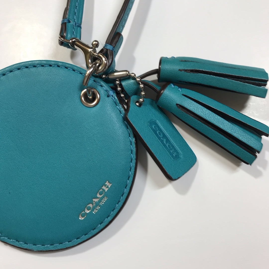 COACH(コーチ)のCOACH…ミラー付きチャーム…未使用 レディースのファッション小物(キーホルダー)の商品写真