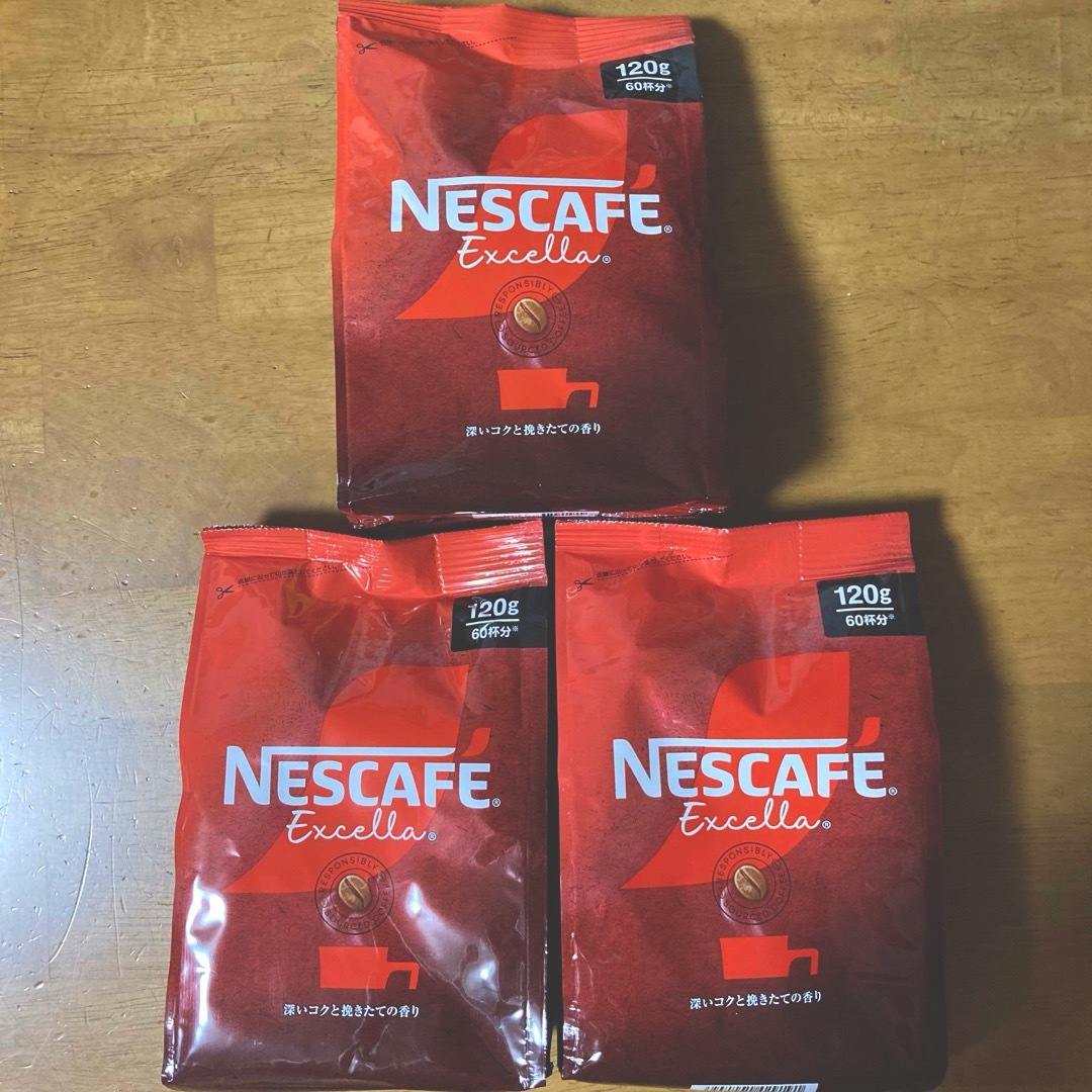 Nestle(ネスレ)のネスレ ネスカフェエクセラ コーヒー つめかえ袋 １２０g × ３ 食品/飲料/酒の飲料(コーヒー)の商品写真