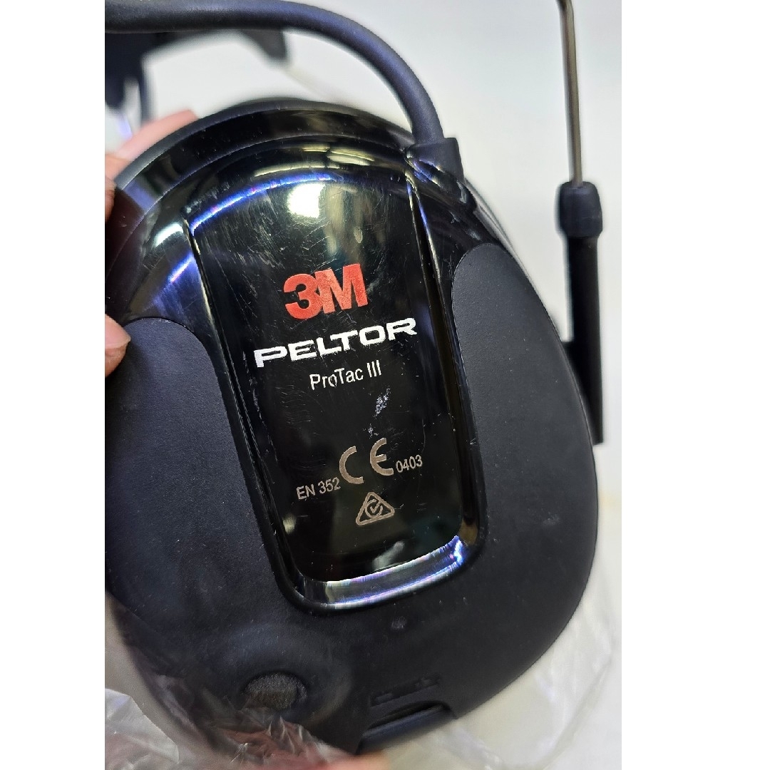 3M PELTOR ProTac III 騒音制御型イヤーマフ エンタメ/ホビーのミリタリー(個人装備)の商品写真