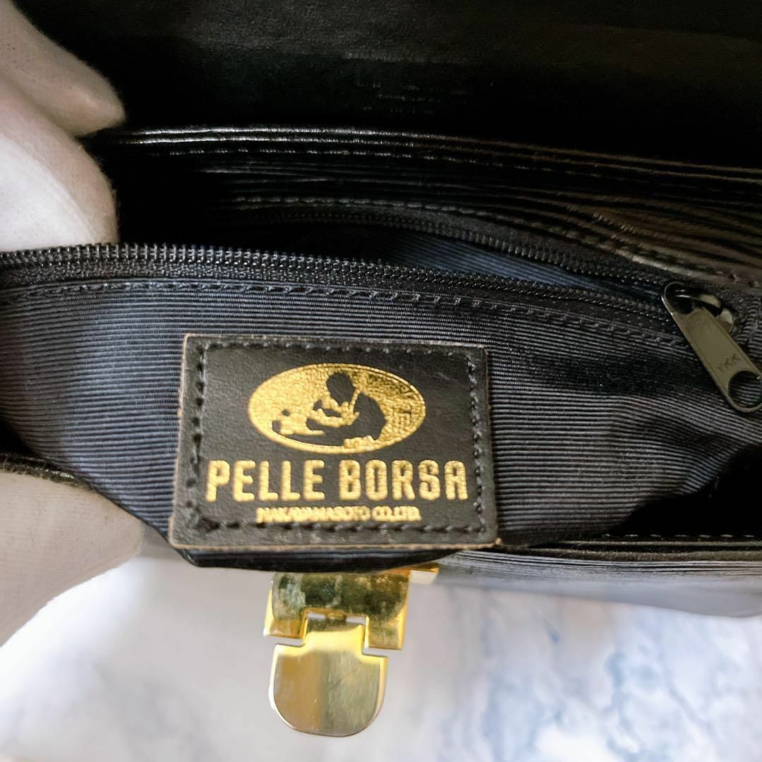 PELLE BORSA(ペレボルサ)のPELLE BORSA ペレボルサ　ショルダーバッグ  ゴールド金具 レディースのバッグ(ショルダーバッグ)の商品写真