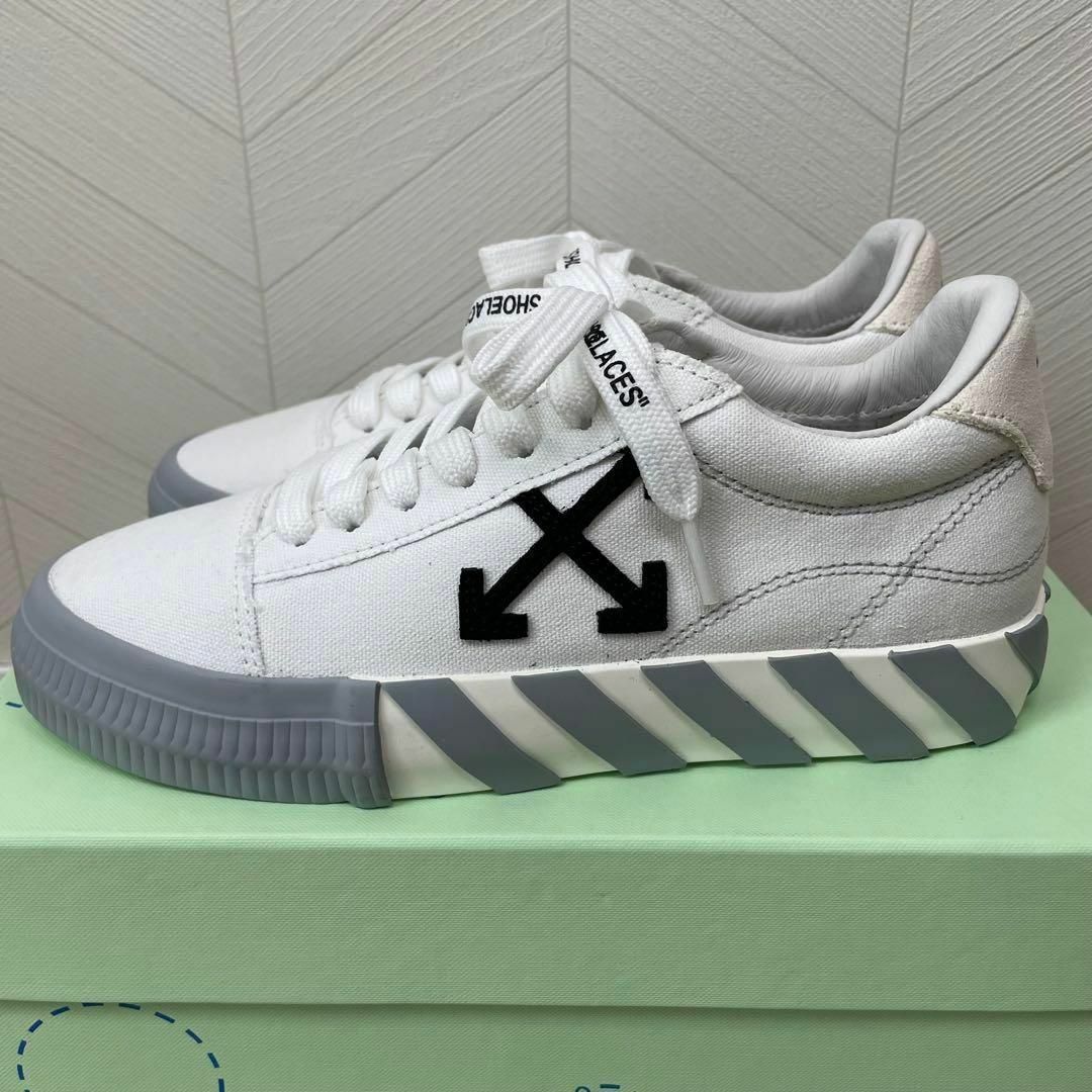 OFF-WHITE(オフホワイト)の新品 off-white スニーカー キャンバス ×レザー ローカット 38 白 レディースの靴/シューズ(スニーカー)の商品写真