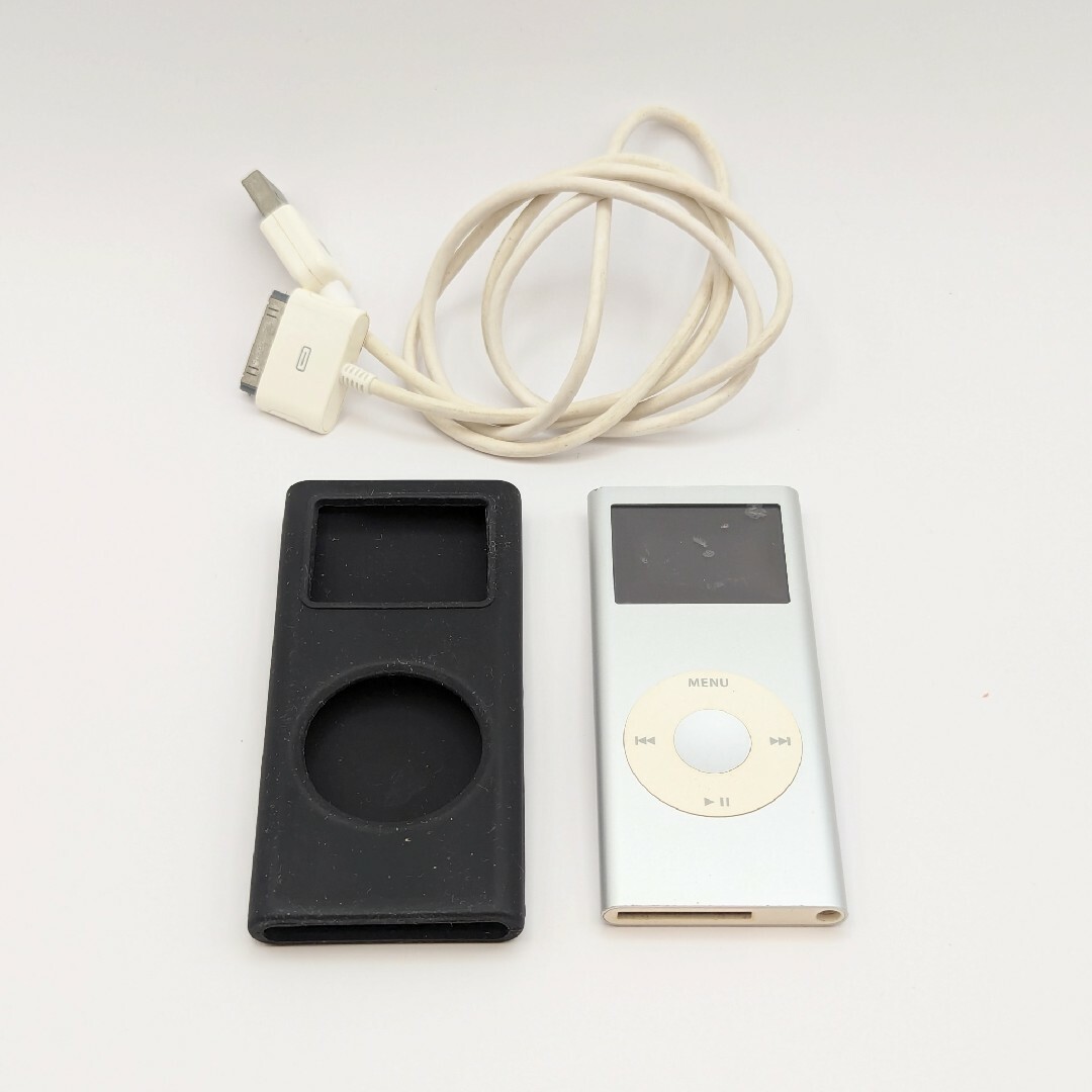 iPod nano(アイポッドナノ)の【ジャンク品】iPod nano　A1199　充電コード付き スマホ/家電/カメラのオーディオ機器(ポータブルプレーヤー)の商品写真