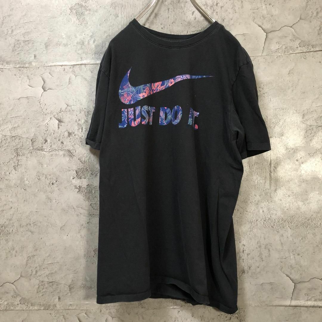 NIKE(ナイキ)のNIKE スウッシュ ロゴ 花 USA輸入 定番 Tシャツ メンズのトップス(Tシャツ/カットソー(半袖/袖なし))の商品写真