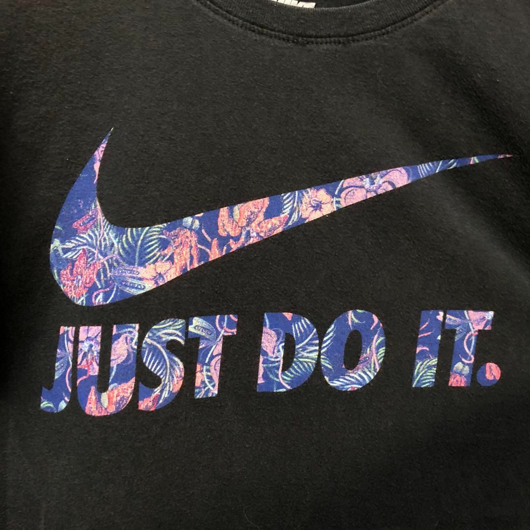 NIKE(ナイキ)のNIKE スウッシュ ロゴ 花 USA輸入 定番 Tシャツ メンズのトップス(Tシャツ/カットソー(半袖/袖なし))の商品写真