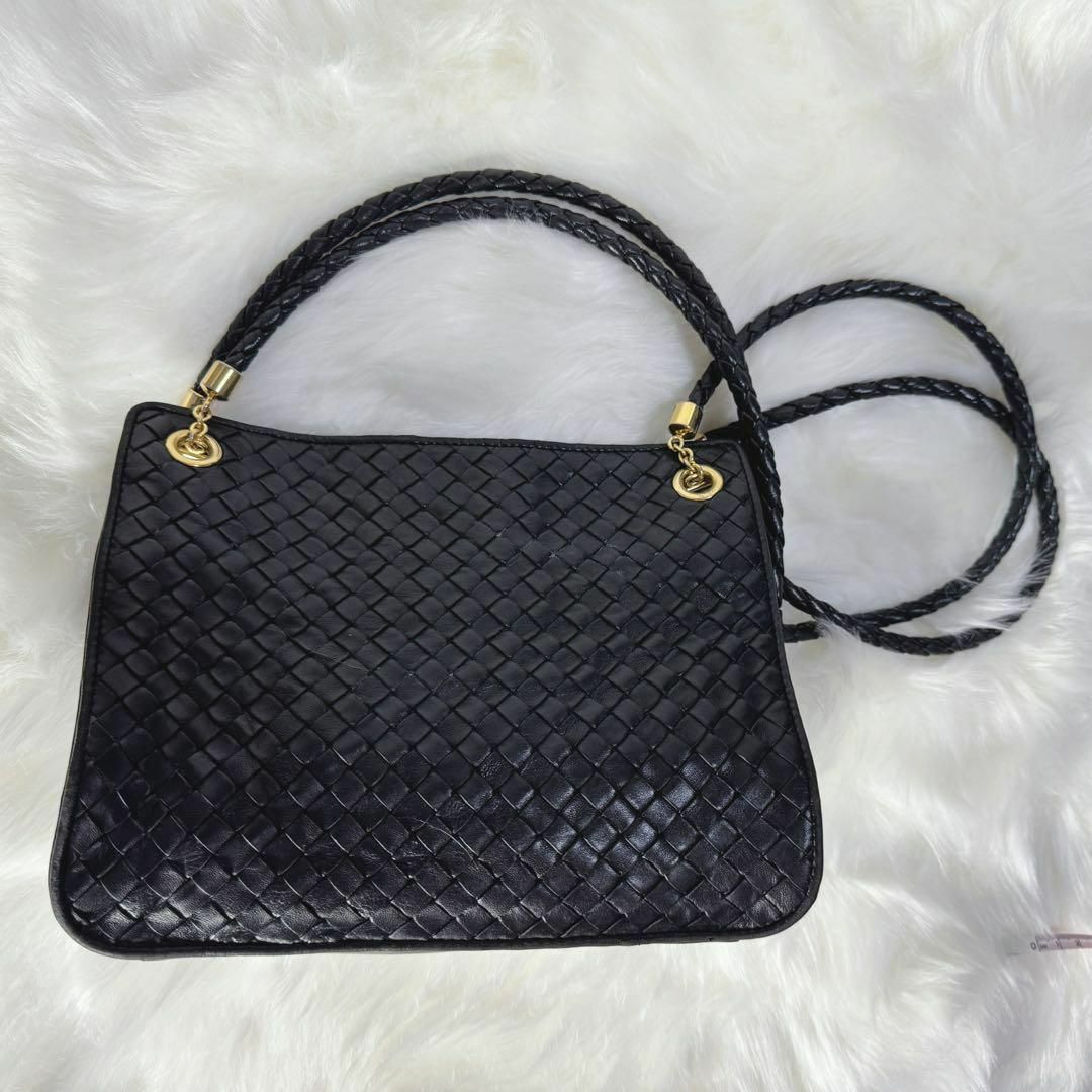 Bottega Veneta(ボッテガヴェネタ)の【美品】✨ボッテガヴェネタ✨レディースショルダーバッグ レディースのバッグ(ショルダーバッグ)の商品写真