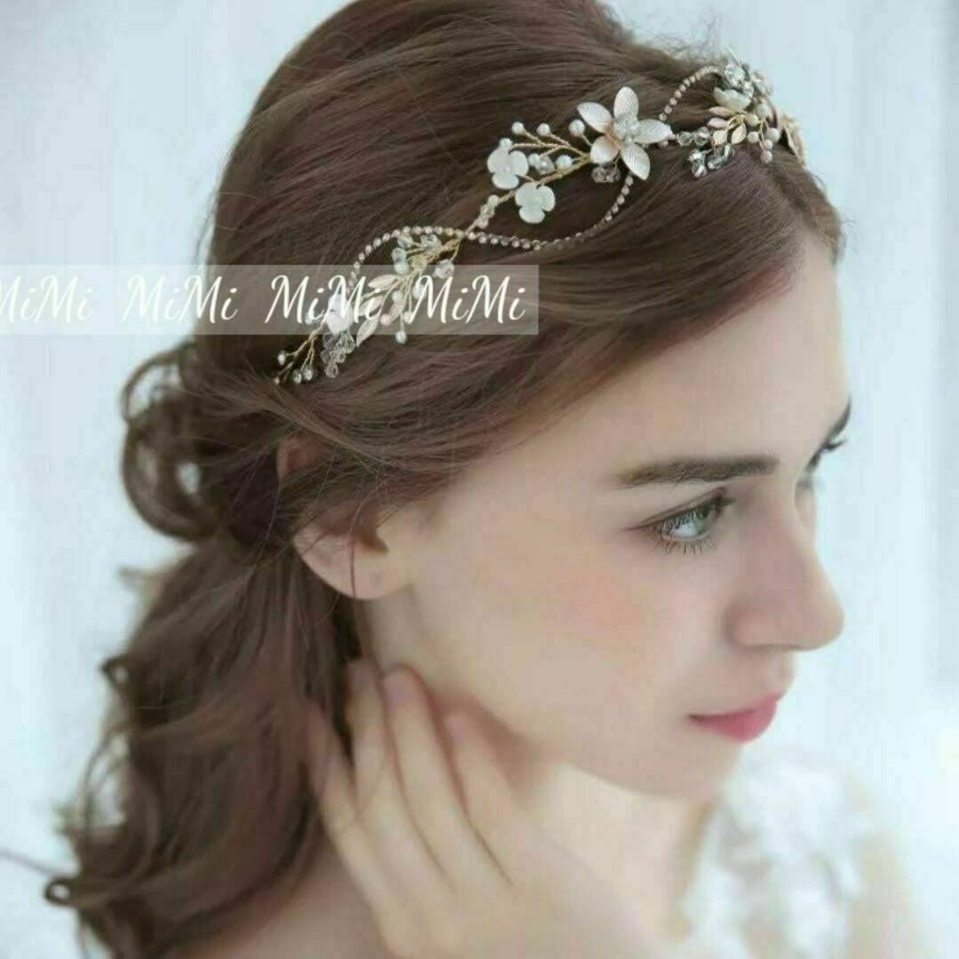 フラワーヘッドドレス ゴールド結婚式ヘアアクセサリーウェディングブライダル レディースのフォーマル/ドレス(ウェディングドレス)の商品写真