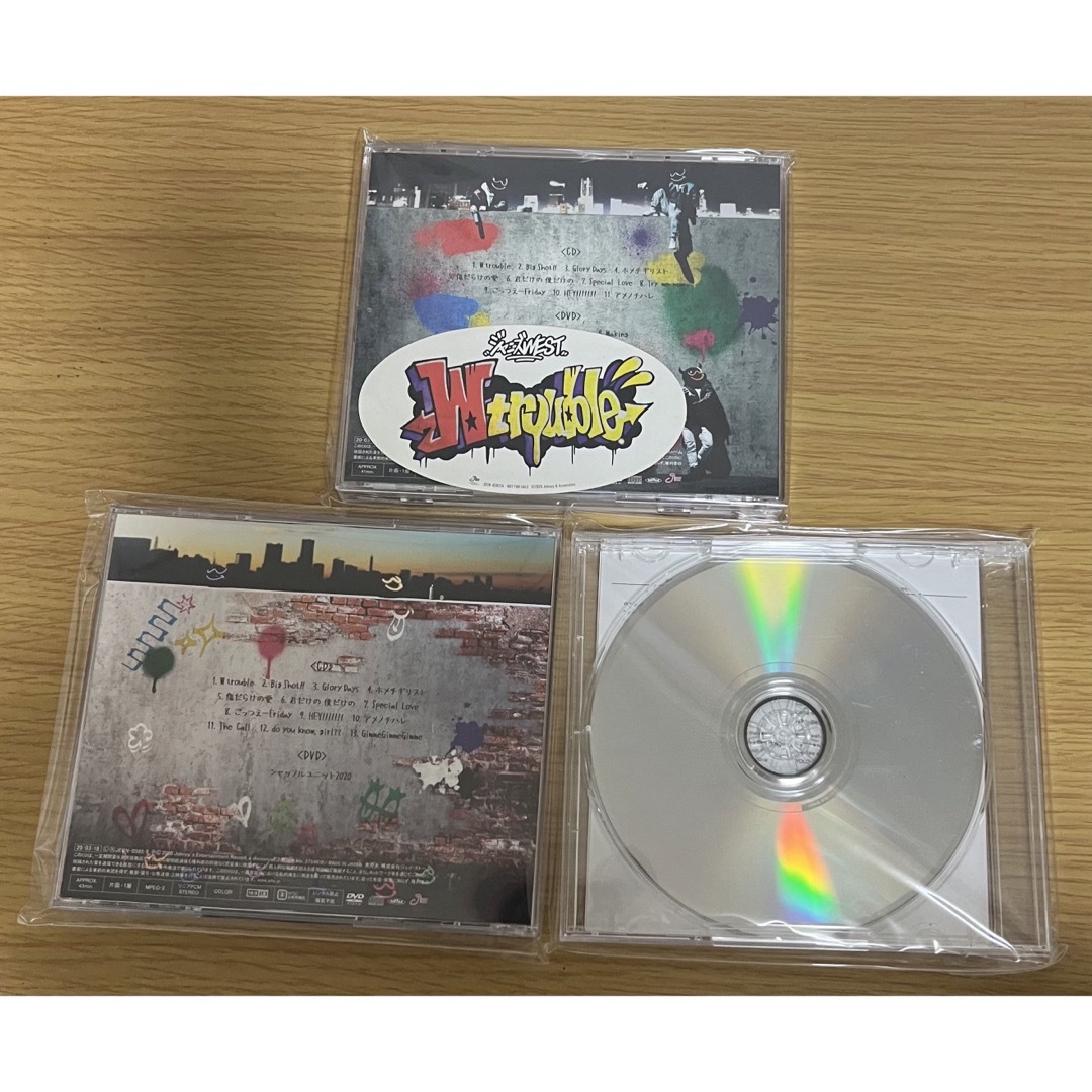 ジャニーズWEST(ジャニーズウエスト)のジャニーズWEST アルバム W trouble まとめ売り エンタメ/ホビーのCD(ポップス/ロック(邦楽))の商品写真