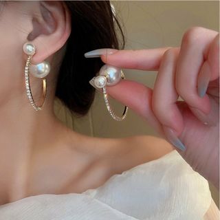 【大人気★】　ピアス　フープピアス　パール　ゴールド　高級感　上品　フォーマル(ピアス)