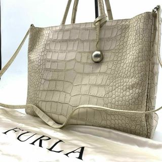 フルラ(Furla)のフルラ クロコ型押し 2way ハンドバッグ ショルダー 白 ホワイト レザー(ハンドバッグ)