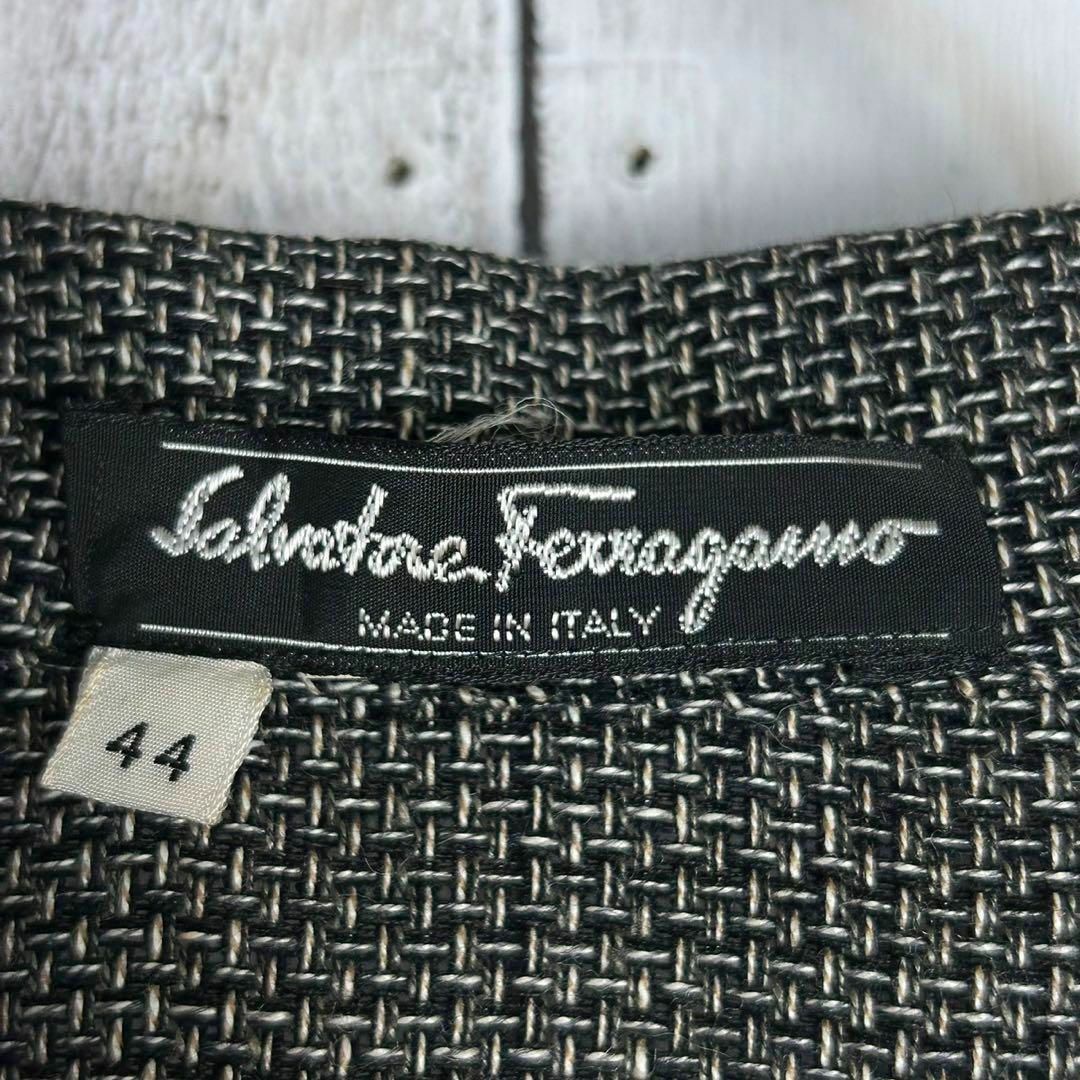 Salvatore Ferragamo(サルヴァトーレフェラガモ)のサルヴァトーレフェラガモ☆半袖リネンシャツ シルク混合 銀ボタン 入手困難 レディースのトップス(シャツ/ブラウス(半袖/袖なし))の商品写真