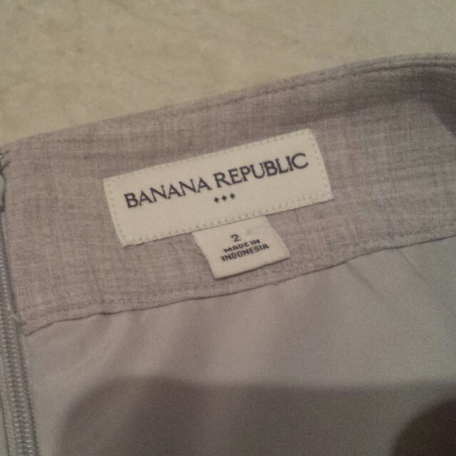 Banana Republic(バナナリパブリック)のグレー タイトスカート レディースのスカート(ひざ丈スカート)の商品写真
