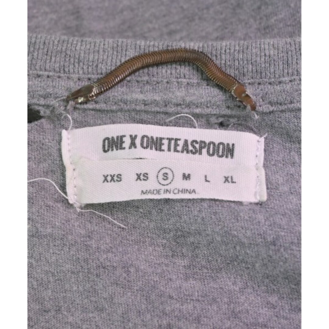 ONE TEASPOON(ワンティースプーン)のone tea spoon ワンティースプーン Tシャツ・カットソー S グレー 【古着】【中古】 レディースのトップス(カットソー(半袖/袖なし))の商品写真