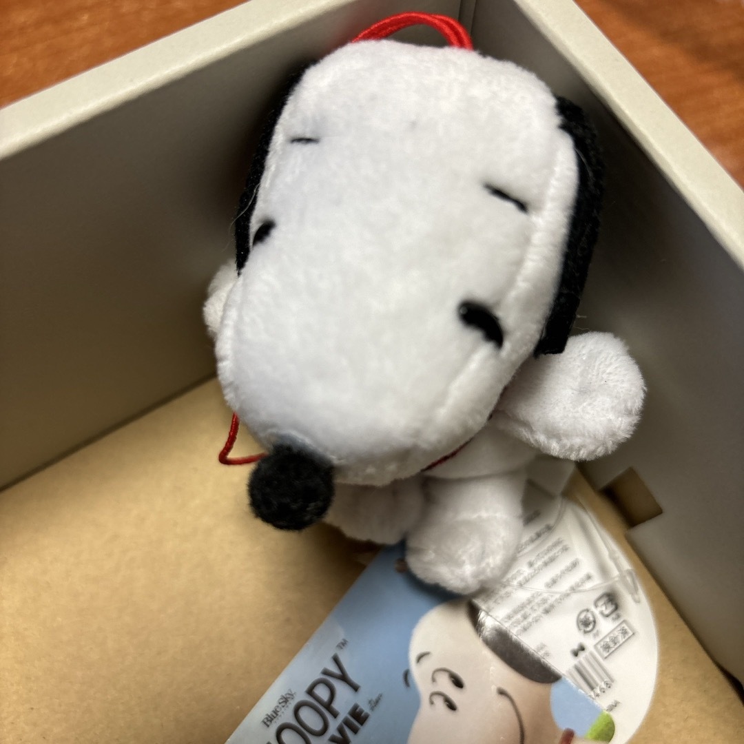 SNOOPY(スヌーピー)の【匿名配送】スヌーピーぬいぐるみストラップ5点セット スマホ/家電/カメラのスマホアクセサリー(その他)の商品写真