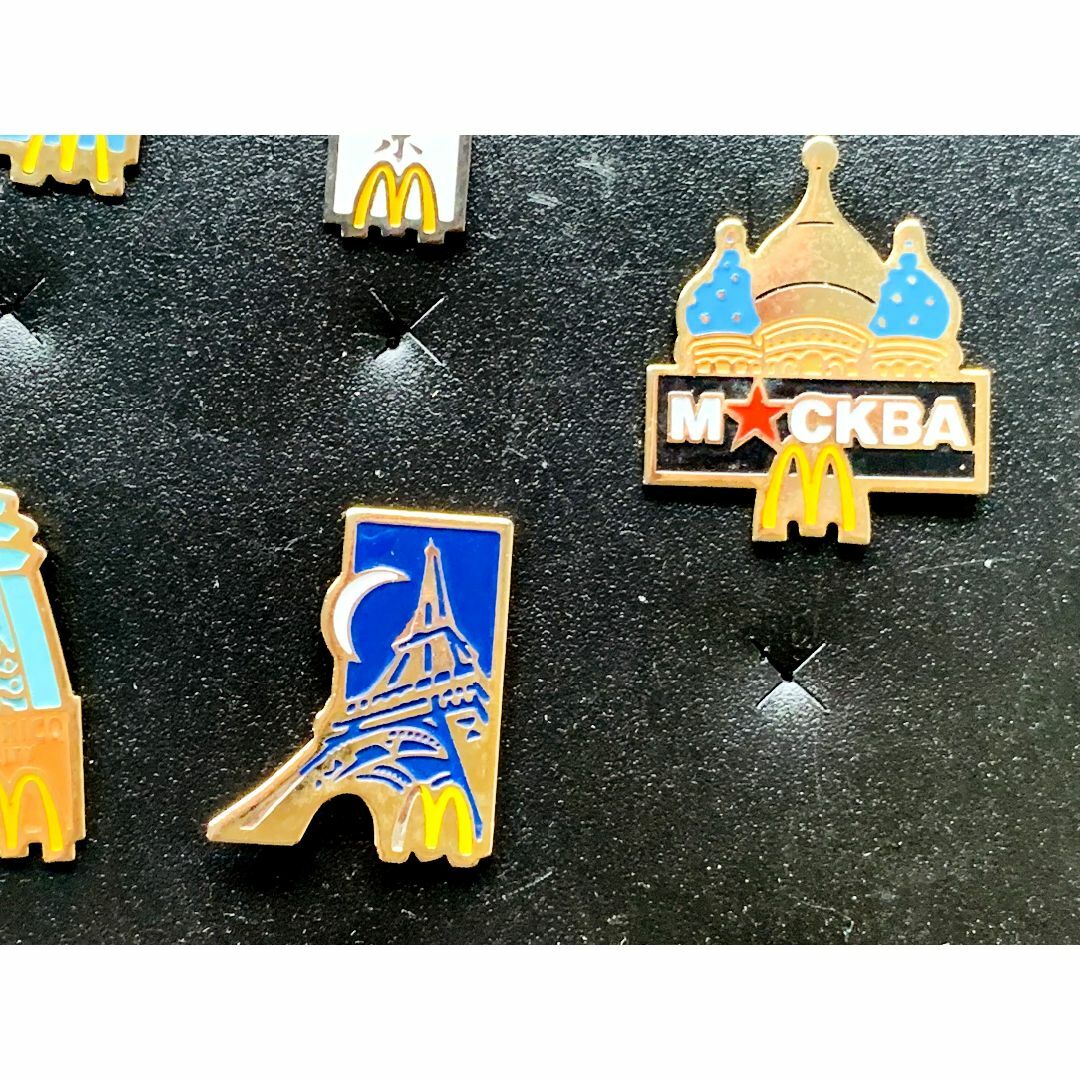 33213 フランス ピンズ ピンバッジ マクドナルド 世界の首都 11個セット エンタメ/ホビーの美術品/アンティーク(その他)の商品写真