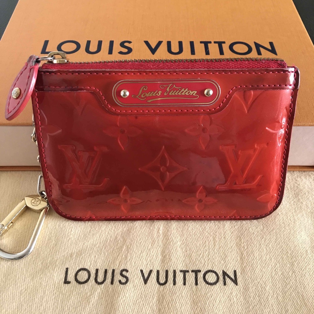 LOUIS VUITTON(ルイヴィトン)のルイヴィトン　コインケース　ポシェット　ヴェルニ　クレ　エナメル　箱　保存袋　 レディースのファッション小物(コインケース)の商品写真