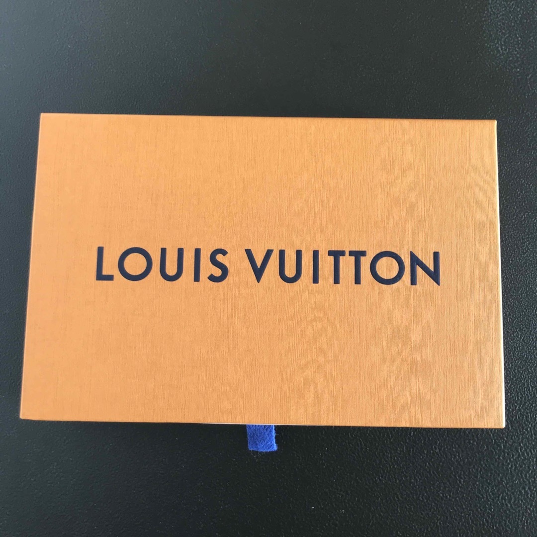 LOUIS VUITTON(ルイヴィトン)のルイヴィトン　コインケース　ポシェット　ヴェルニ　クレ　エナメル　箱　保存袋　 レディースのファッション小物(コインケース)の商品写真