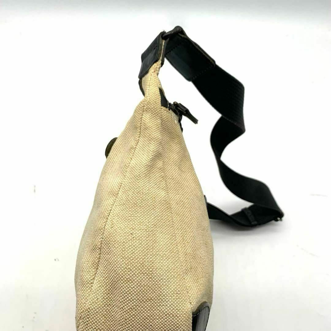 Dakota(ダコタ)のダコタ　キャンバス レザー ショルダー バッグ サコッシュ ベージュ レディースのバッグ(ショルダーバッグ)の商品写真