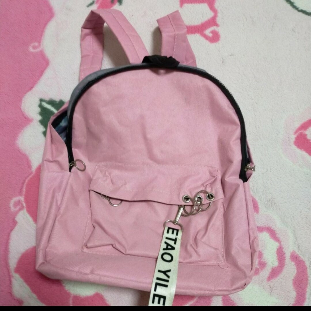 リュック ピンク A4サイズ入る レディースのバッグ(リュック/バックパック)の商品写真