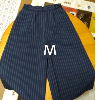 マジェスティックレゴン(MAJESTIC LEGON)の♥ストライプワイドパンツ　Ｍサイズ(キュロット)