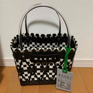 マルニ(Marni)のマルニ🖤‎🤍MARNIカゴバッグマーケット(かごバッグ/ストローバッグ)