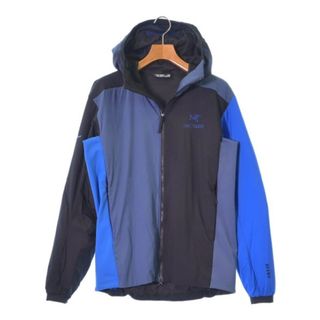 アークテリクス(ARC'TERYX)のARC'TERYX アークテリクス マウンテンパーカー M 黒x紺x青 【古着】【中古】(マウンテンパーカー)