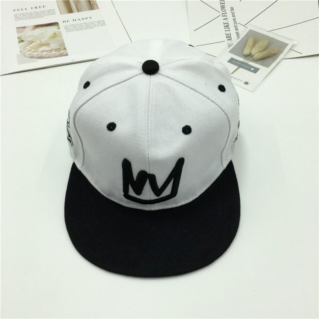 【大人気商品】帽子 ストリート キャップ 韓国  白 ユニセックス ホワイト 冠