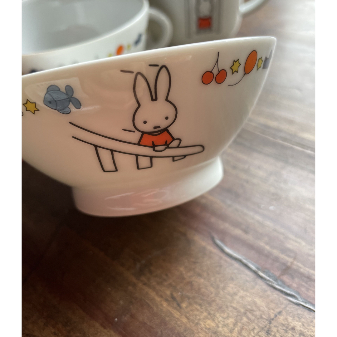 miffy(ミッフィー)の値下げ【新品未使用】ミッフィー食器セット キッズ/ベビー/マタニティの授乳/お食事用品(プレート/茶碗)の商品写真