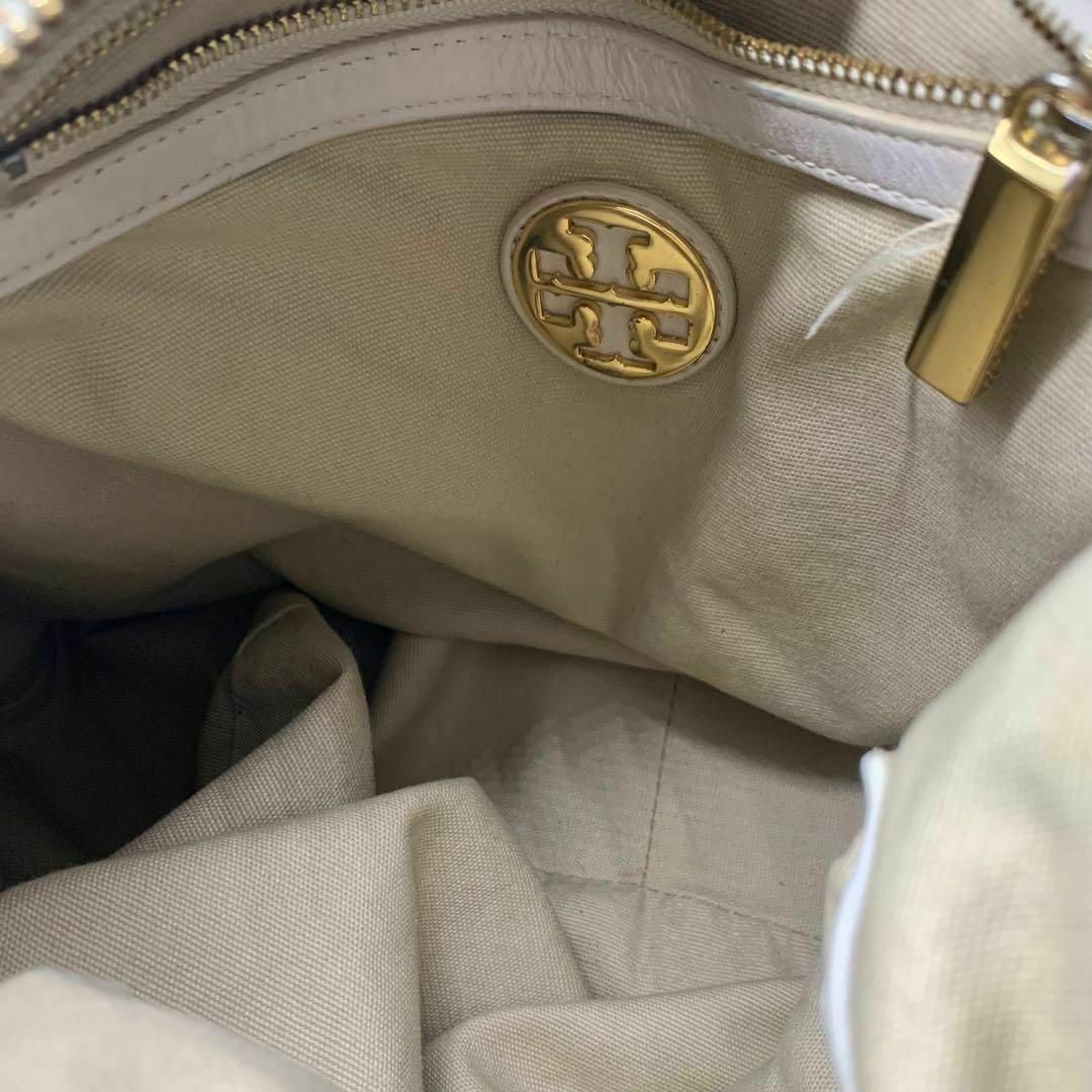 Tory Burch(トリーバーチ)のトリーバーチ ワンショルダー バッグ レザー 白 ホワイト レディースのバッグ(ショルダーバッグ)の商品写真