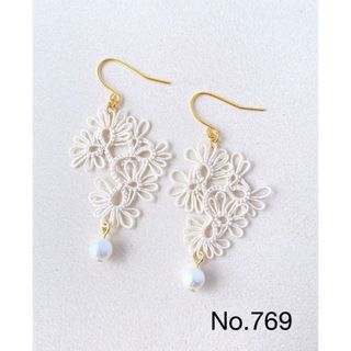 ハンドメイドピアス　イヤリング　No.769  タティングレース(ピアス)