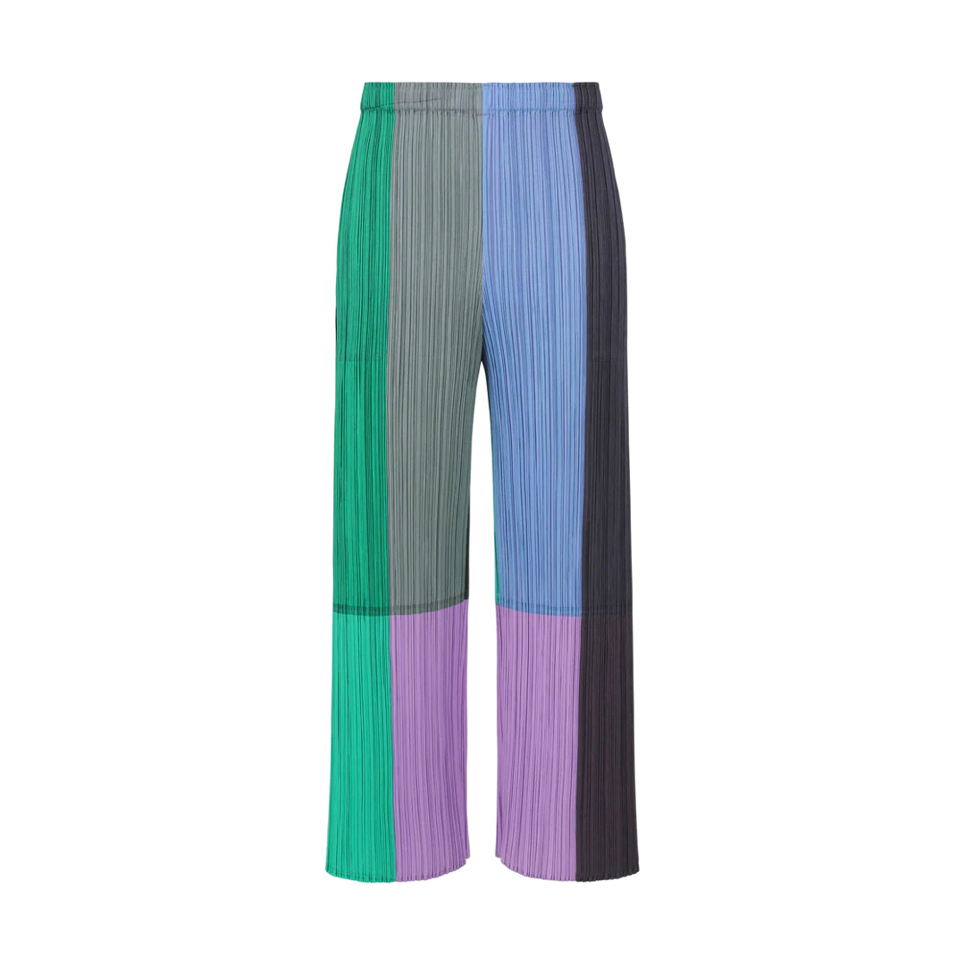 PLEATS PLEASE ISSEY MIYAKE(プリーツプリーズイッセイミヤケ)のPLEATS PLEASE ISSEY MIYAKE CALL GREEN レディースのパンツ(カジュアルパンツ)の商品写真