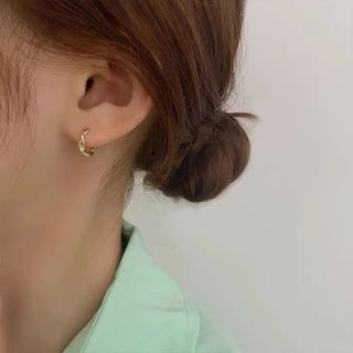 【大人気】　キャッチレス　ゴールドピアス　リング　　きれいめ　金(ピアス)