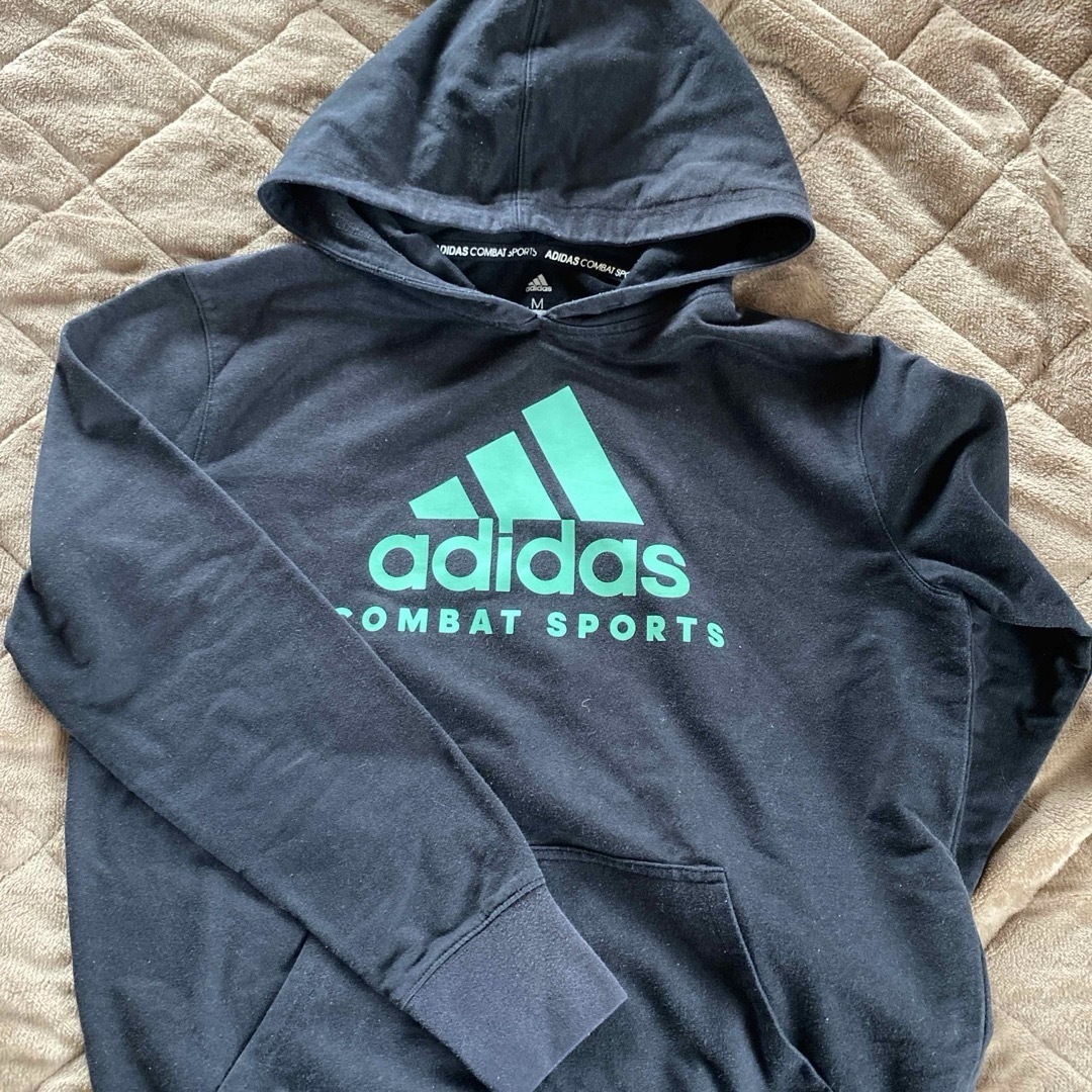 adidas(アディダス)のadidasパーカー レディースのトップス(パーカー)の商品写真