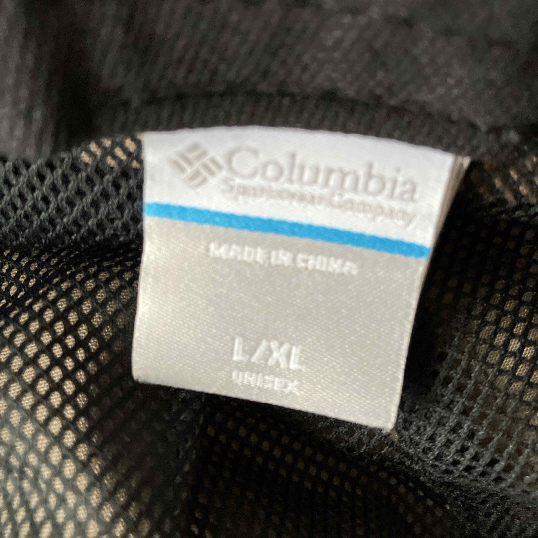 Columbia(コロンビア)のバットマン様⭐️コロンビア　カラビナ付き帽子 レディースの帽子(ハット)の商品写真