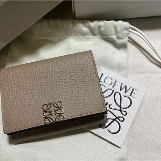 LOEWE 三つ折り財布