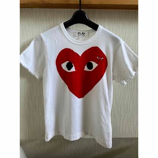 コムデギャルソン(COMME des GARCONS)の★PLAYコムデギャルソン白 ハートTシャツトップスM★(Tシャツ(半袖/袖なし))