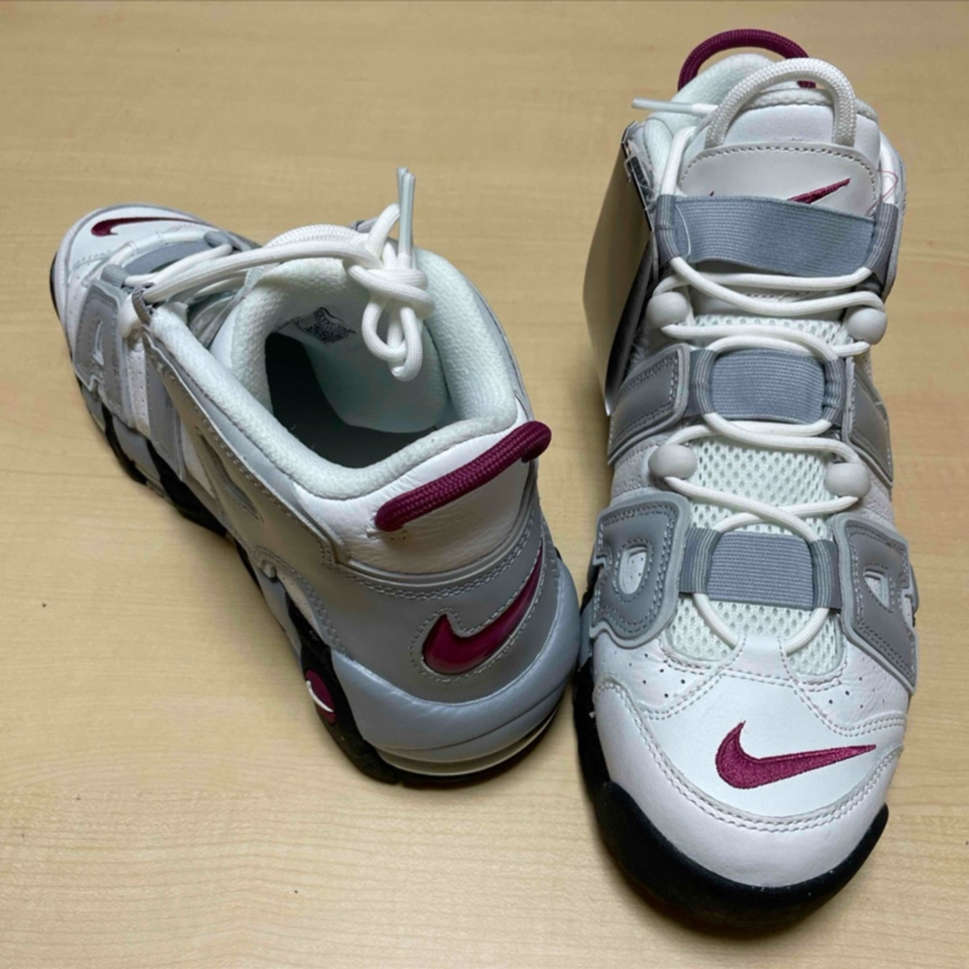 NIKE(ナイキ)のNIKE WMNS AIR MORE UPTEMPO 'ROSEWOOD' メンズの靴/シューズ(スニーカー)の商品写真