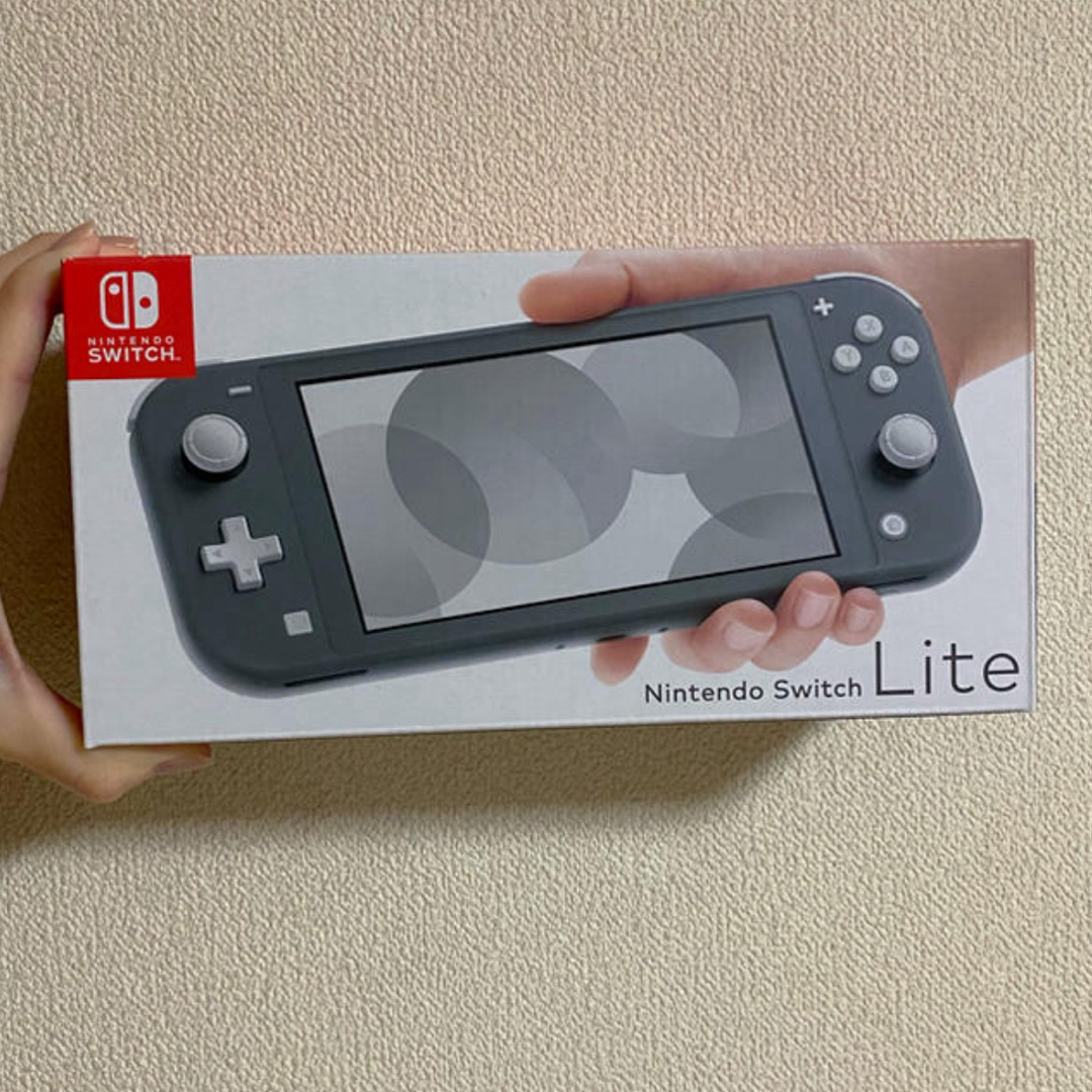Nintendo Switch(ニンテンドースイッチ)のNintendo Switch Lite グレー　本体 エンタメ/ホビーのゲームソフト/ゲーム機本体(家庭用ゲーム機本体)の商品写真