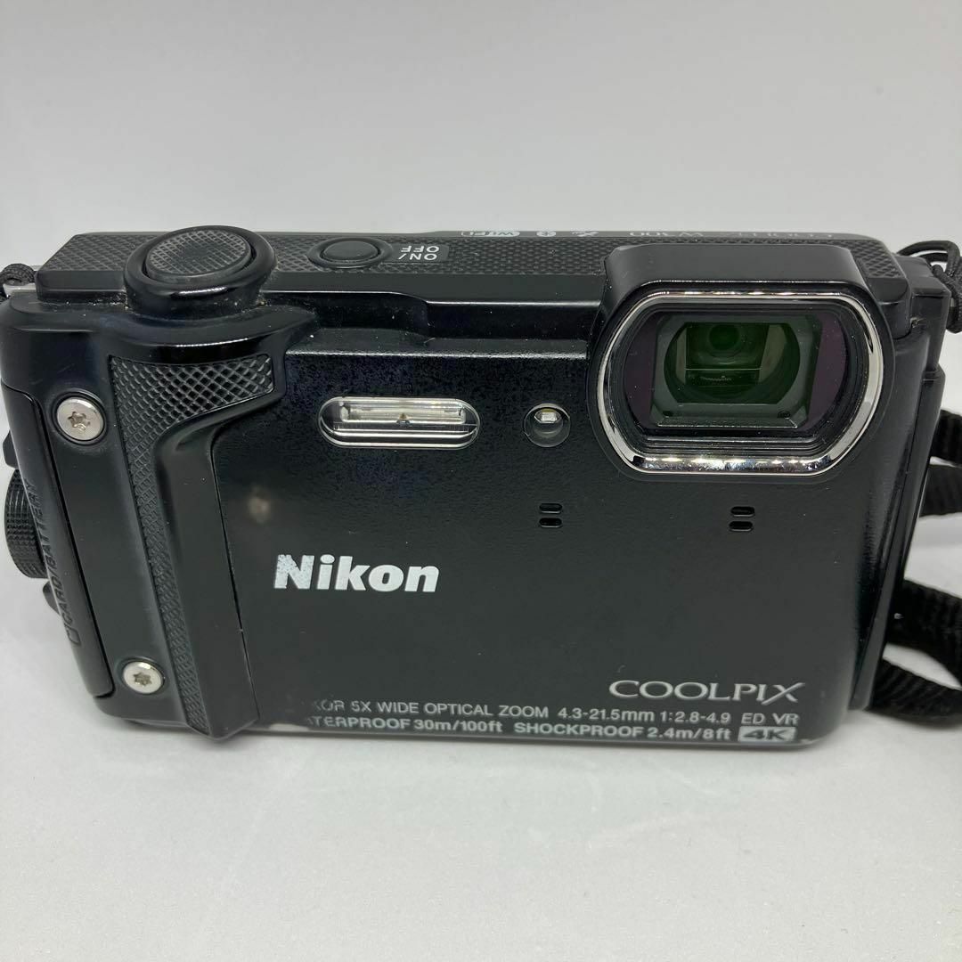 Nikon(ニコン)のNikon COOLPIX W300 ブラック 予備バッテリー付 スマホ/家電/カメラのカメラ(コンパクトデジタルカメラ)の商品写真